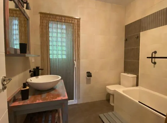 Con Jardin Y Vistas En El Centro De *